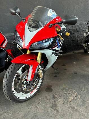 HONDA CBR 1000RR 